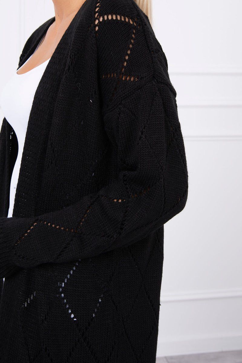Čierny  sveter s geometrickým vzorom