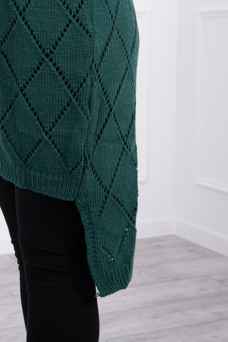 Zelený sveter s geometrickým vzorom