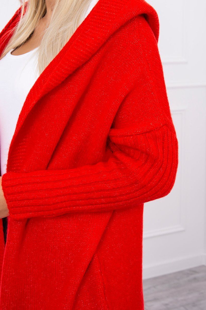 Červený sveter s kapucňou